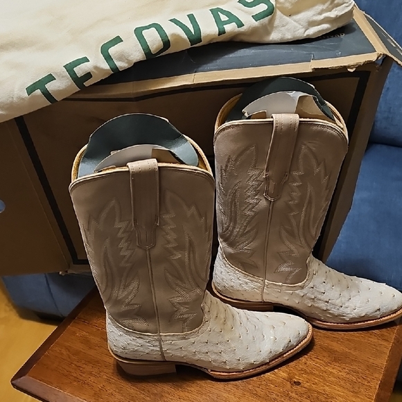 Tecovas Men's Cream Western Boots - Picture 11 of 14
